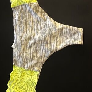 Pack***** NWT PINK THONG BUNDLE